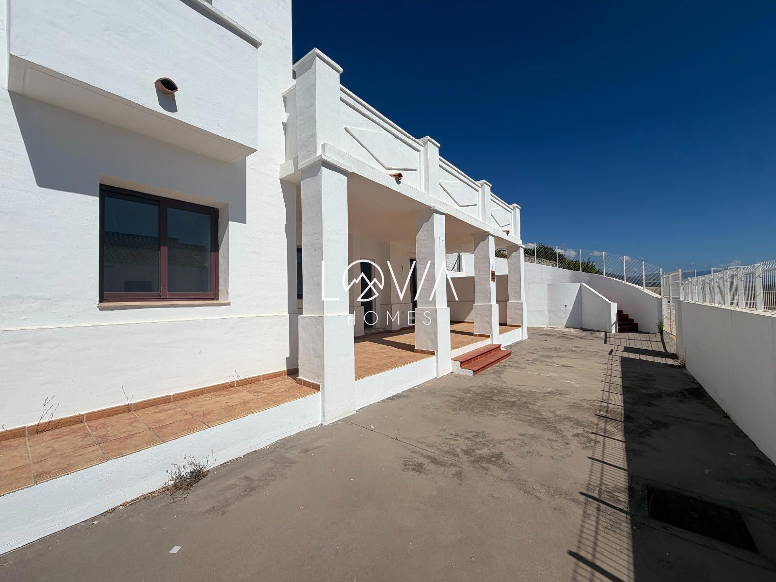 CHALET ADOSADO EN VENTA EN CASARES, MÁLAGA - Foto 2