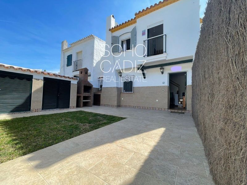 Adosado en alquiler Chiclana de la Frontera, Cádiz. Ref: 1044. SohoCádiz Real Estate