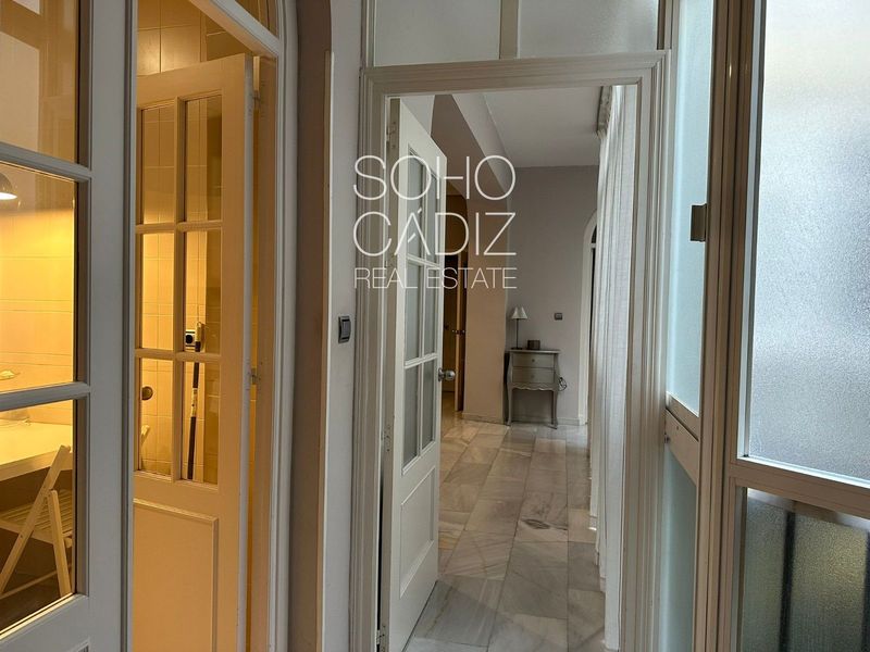 Piso en alquiler Cádiz. Ref: 1091. SohoCádiz Real Estate
