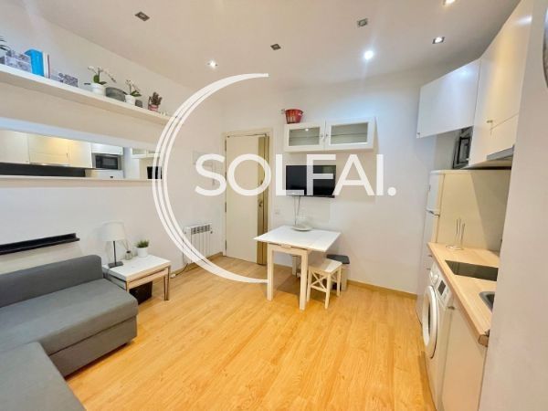 HABITACION EN ALQUILER EN CALLE DE BLASCO DE GARAY, DISPONIBILIDAD INMEDIATA (SOLO CHICAS) - Foto 1