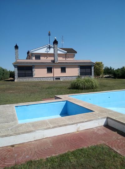 Chalet Independiente en venta Castellanos De Villiquera, Salamanca. Ref: 1622. Solución Inmobiliaria