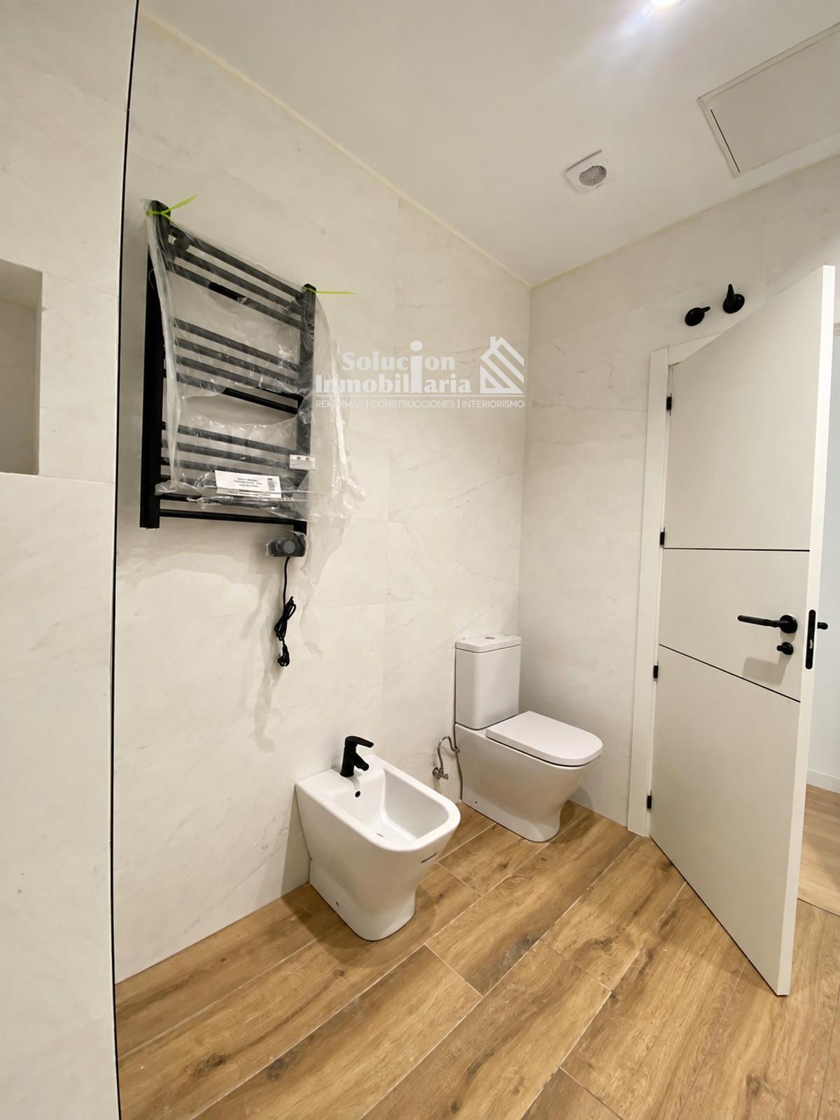 ✨ APARTAMENTO A ESTRENAR CON CALIDADES PREMIUM EN ALQUILER – CALLE FRAY LUIS DE GRANADA ✨ - Foto 17