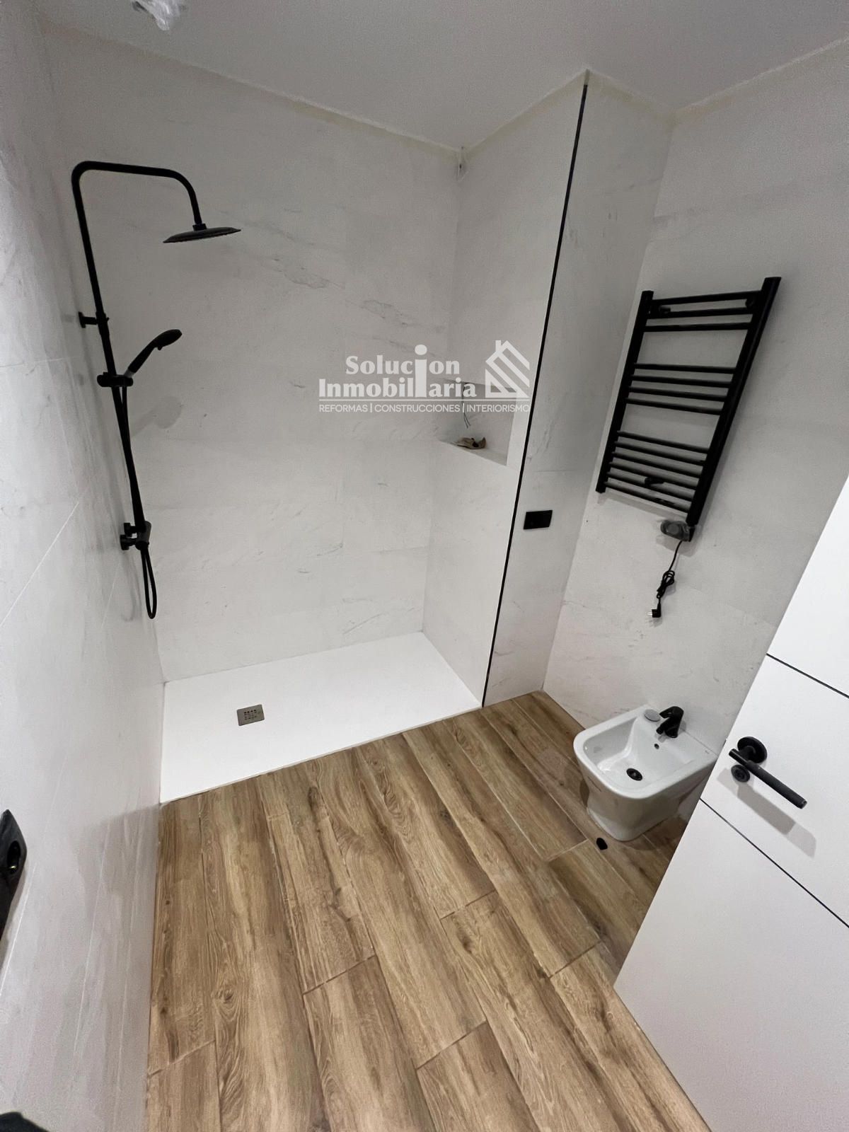 ✨ APARTAMENTO A ESTRENAR CON CALIDADES PREMIUM EN ALQUILER – CALLE FRAY LUIS DE GRANADA ✨ - Foto 19