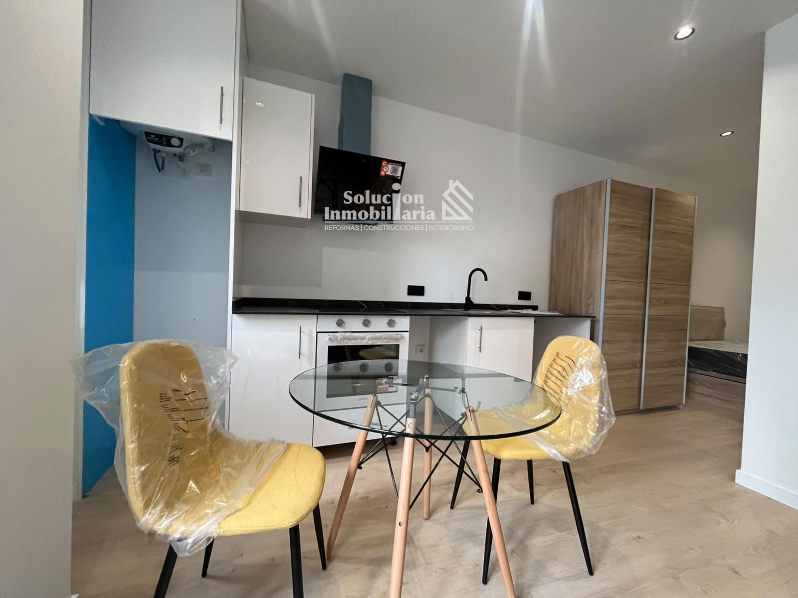 ✨ APARTAMENTO A ESTRENAR CON CALIDADES PREMIUM EN ALQUILER – CALLE FRAY LUIS DE GRANADA ✨ - Foto 3