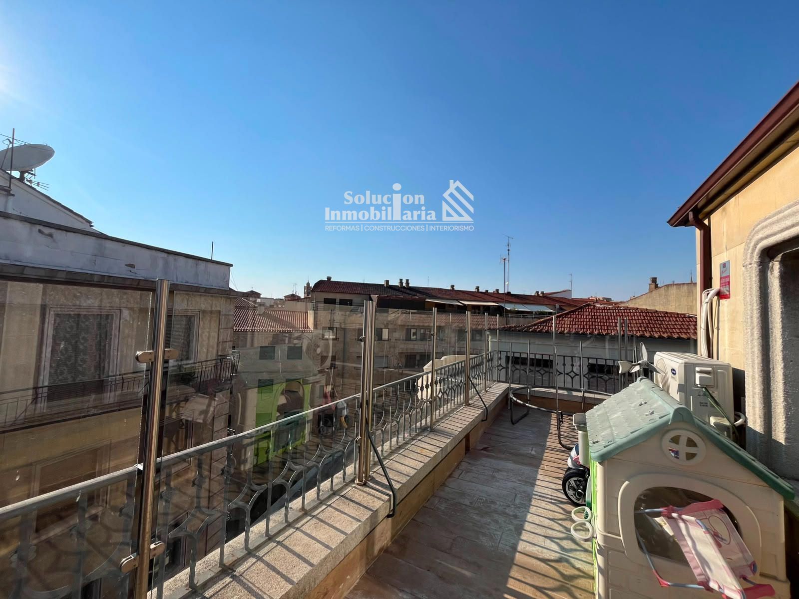 ¡¡ESPECTACULAR ÁTICO CON TERRAZA DE 100 m² EN CALLE CALEROS – CENTRO DE SALAMANCA!! - Foto 7