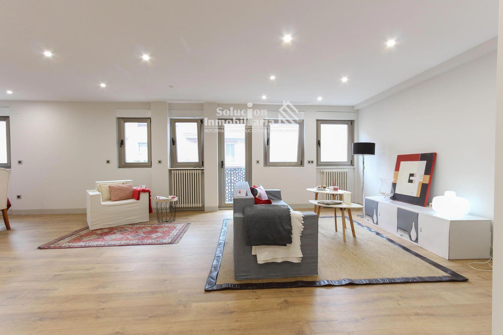 🏡 EXCLUSIVA VIVIENDA CON REFORMA PREMIUM EN PLENA PLAZA ESPAÑA - Foto 6