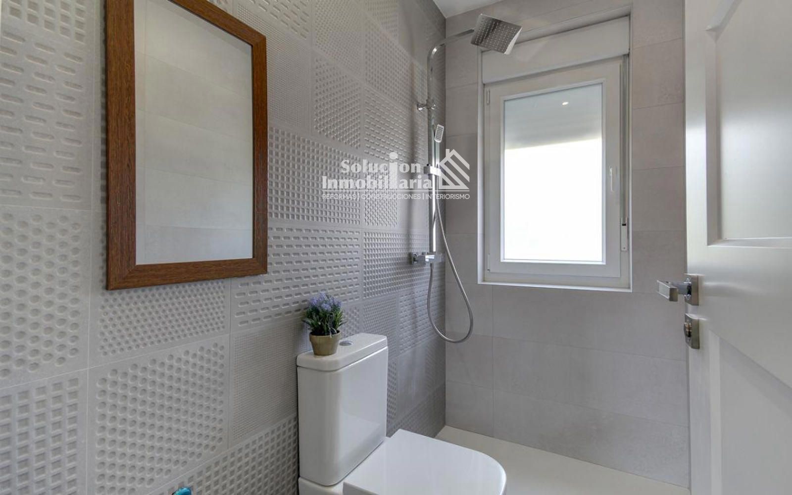 ÚNICA CASA CON REFORMA PREMIUN Y ALTAS CALIDADES EN EL BARRIO DE LA VEGA - Foto 13
