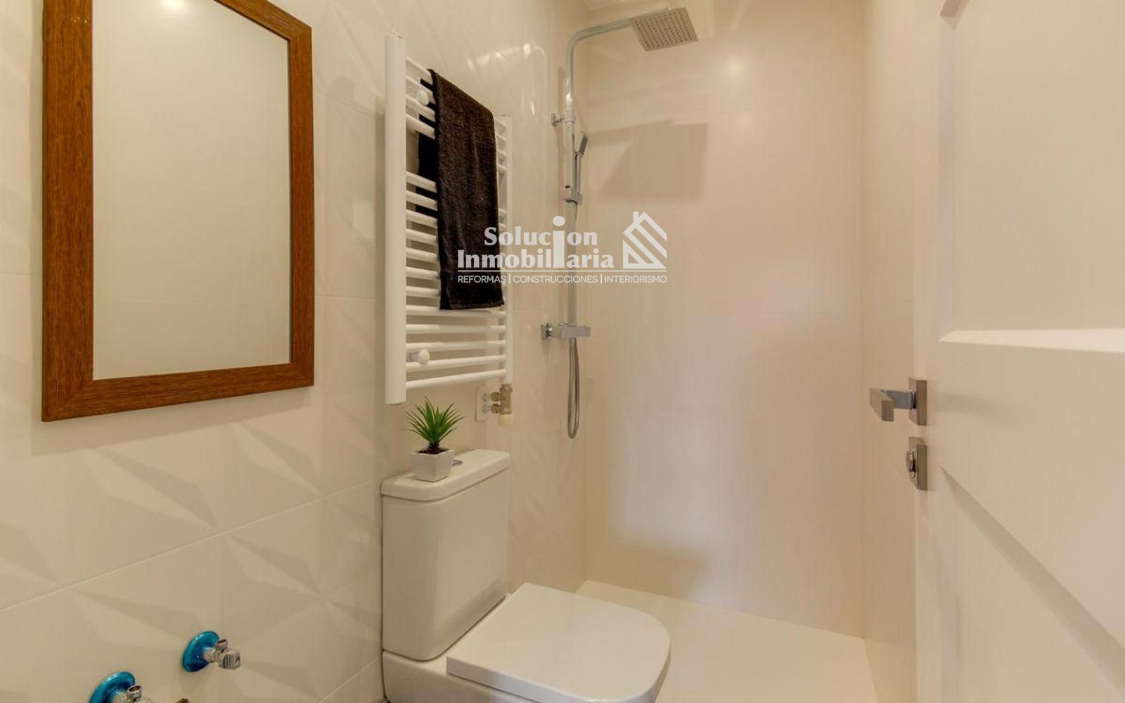 ÚNICA CASA CON REFORMA PREMIUN Y ALTAS CALIDADES EN EL BARRIO DE LA VEGA - Foto 15
