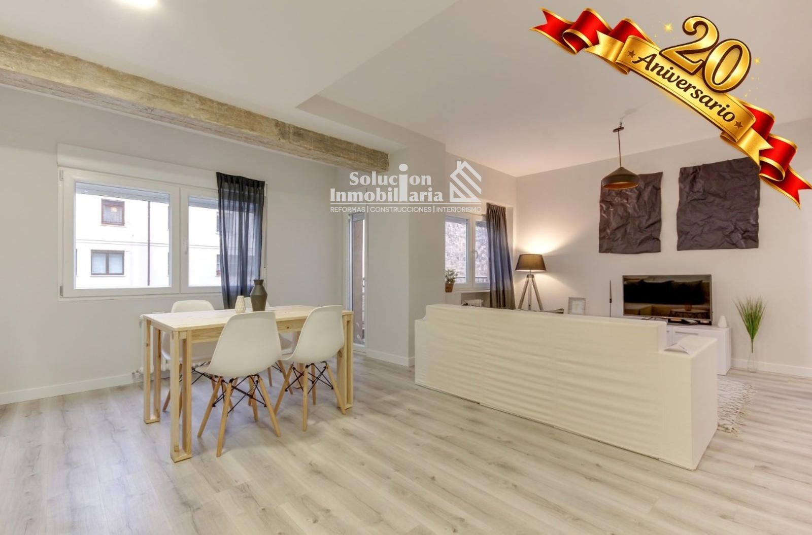 ÚNICA CASA CON REFORMA PREMIUN Y ALTAS CALIDADES EN EL BARRIO DE LA VEGA - Foto 1