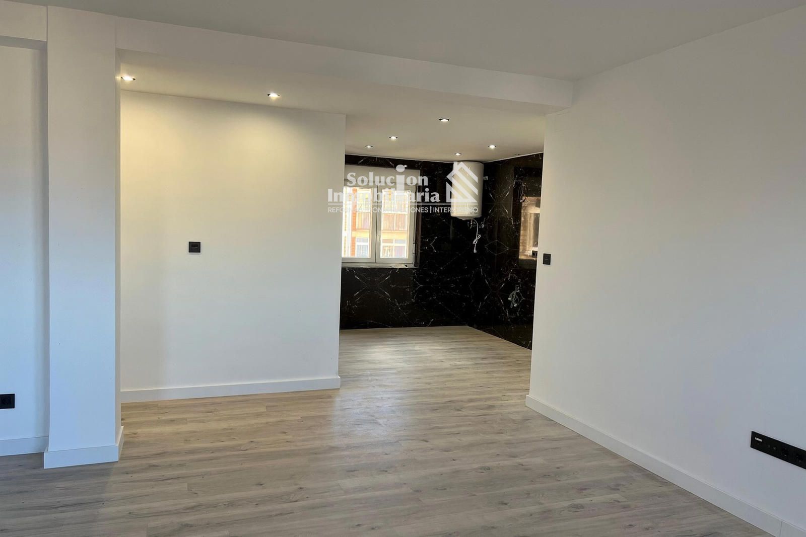 🏡 VIVIENDA TOTALMENTE REFORMADA A ESTRENAR EN GENERAL CASTAÑO - Foto 2