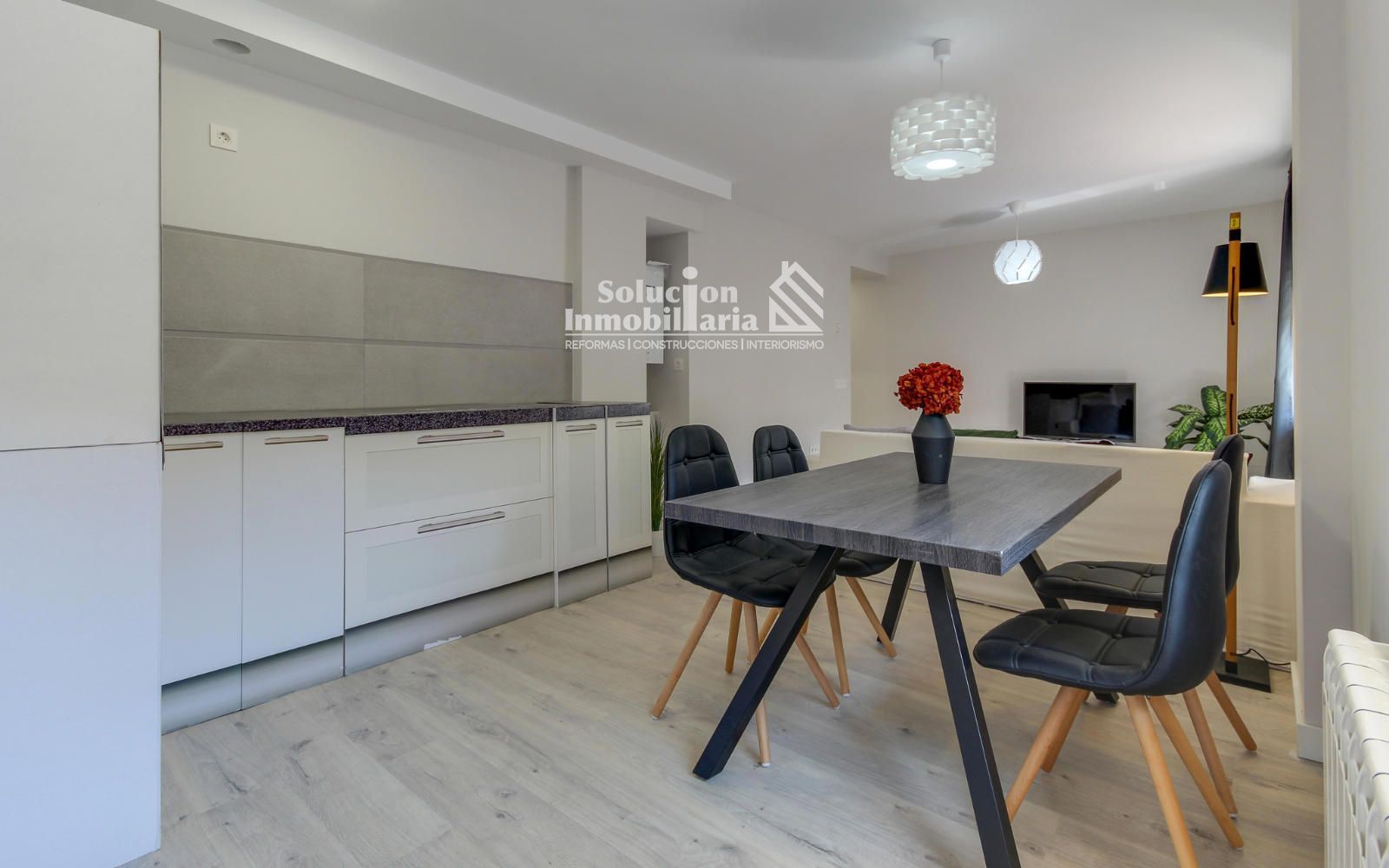 🏡 Piso totalmente reformado con calidades premium en Avenida de Portugal - Foto 6