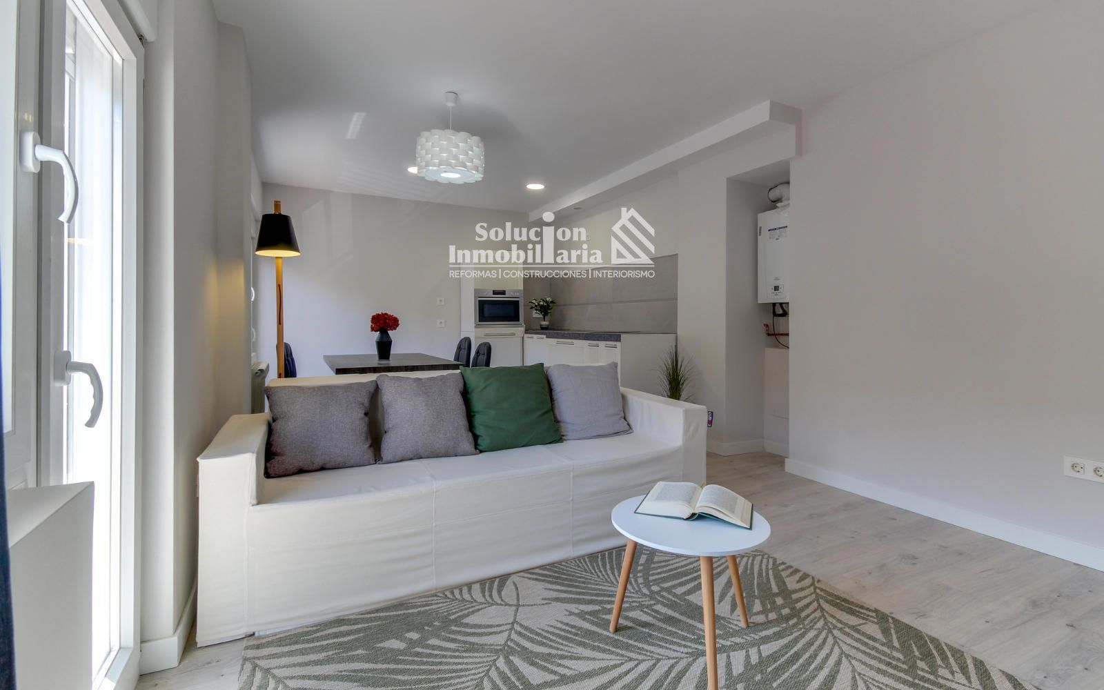 🏡 Piso totalmente reformado con calidades premium en Avenida de Portugal - Foto 8