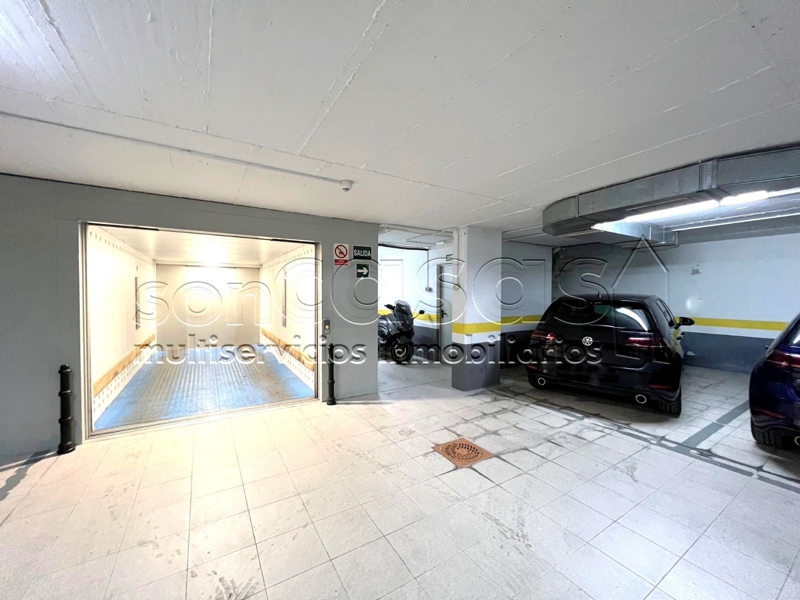 Garaje en venta y alquiler Madrid. Ref: 1483. Soncasas