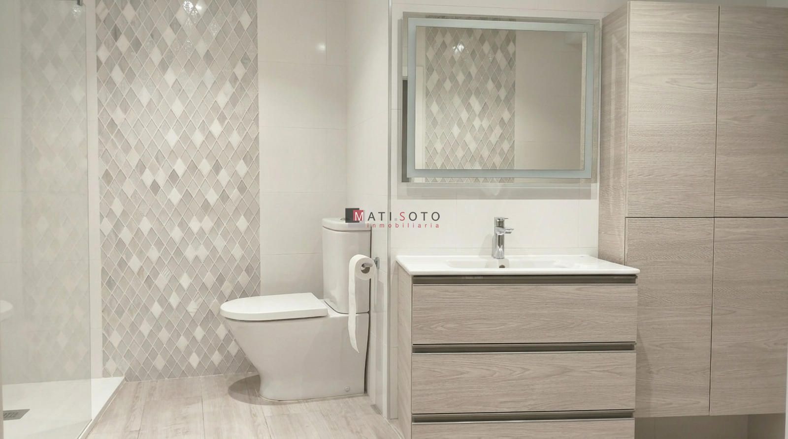 Cuarto de baño - Piso en  Alquiler Carlet, Calle Dr Amalio Vanaclocha.