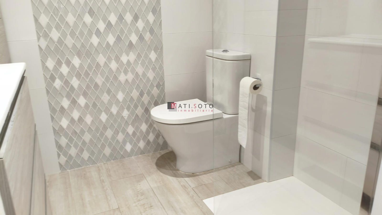 Cuarto de baño - Piso en  Alquiler Carlet, Calle Dr Amalio Vanaclocha.