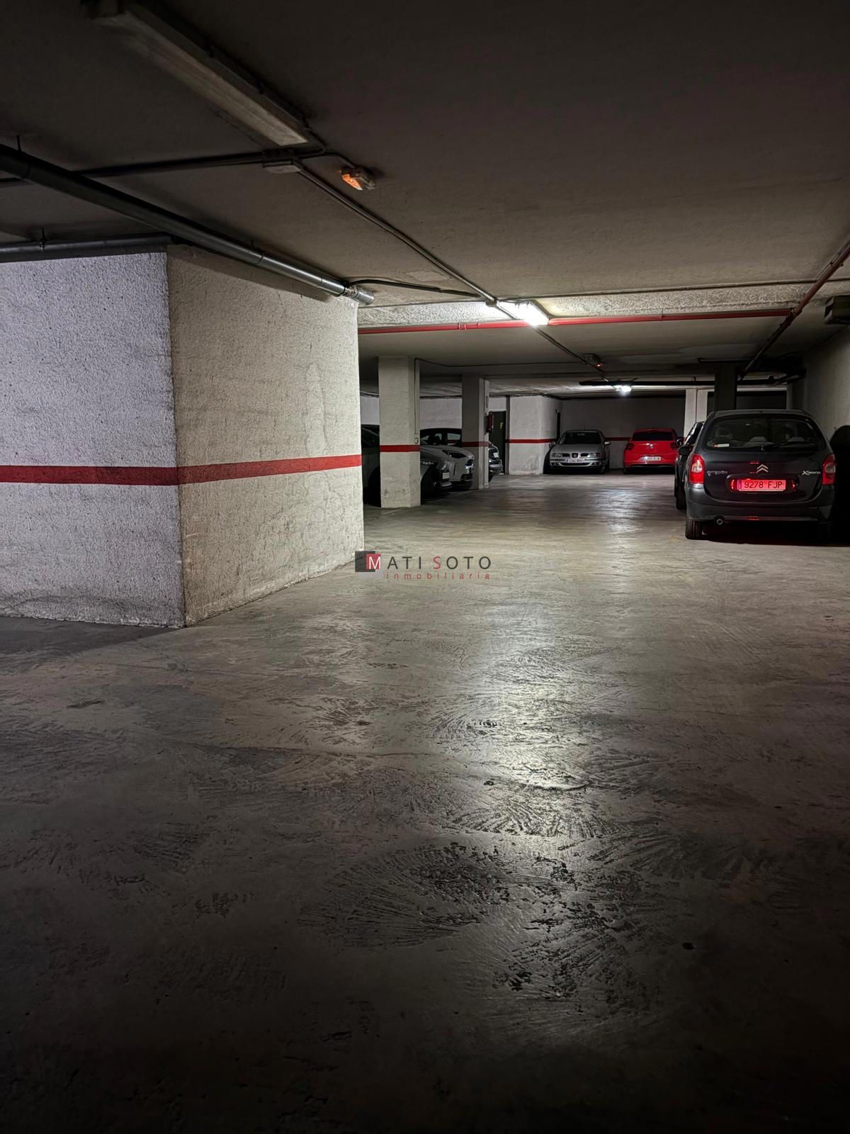 AMPLIO PISO DE 4 HABITACIONES CON GARAJE EN AVENIDA TRES CRUCES! - Foto 24