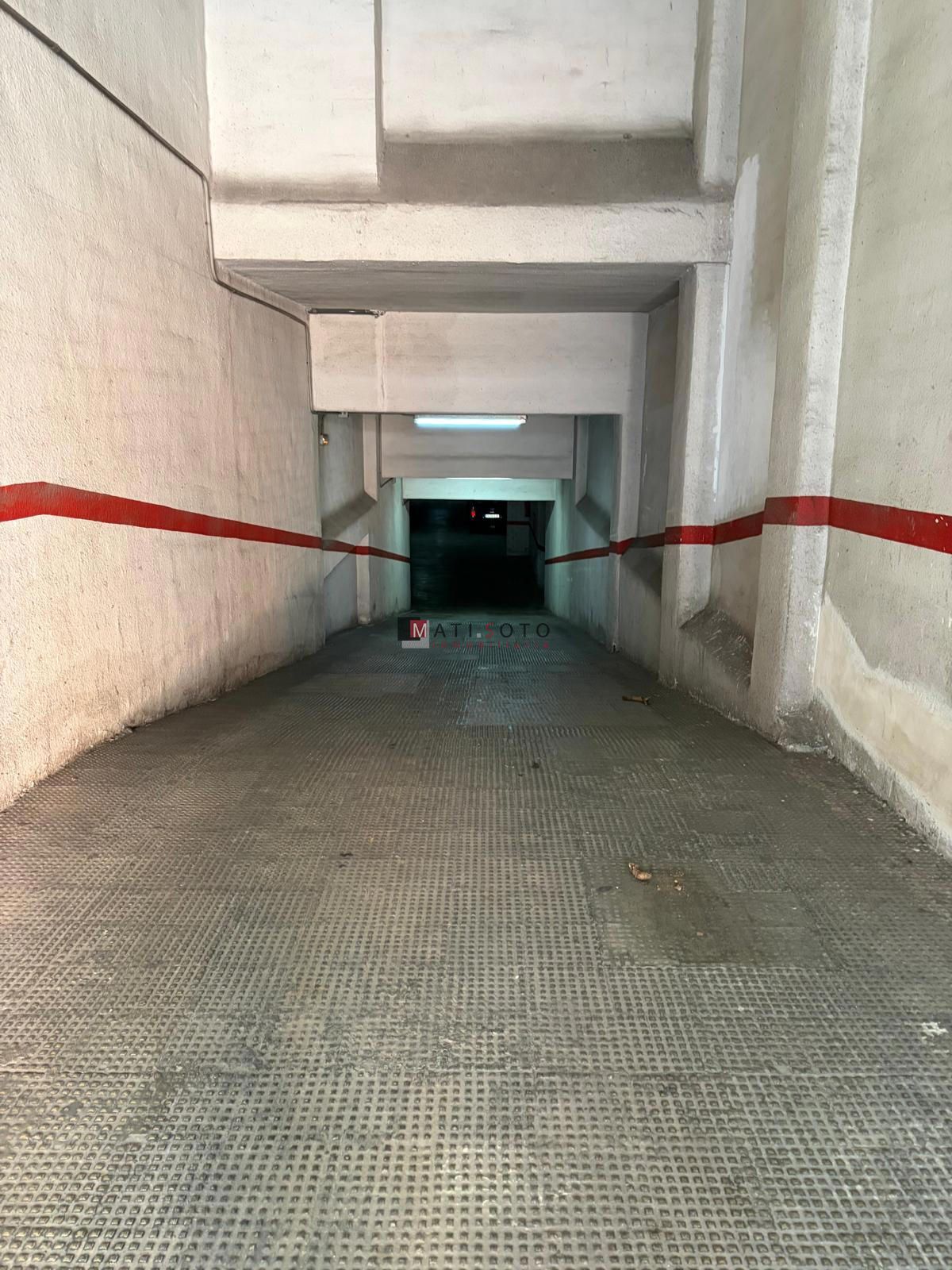 AMPLIO PISO DE 4 HABITACIONES CON GARAJE EN AVENIDA TRES CRUCES! - Foto 25