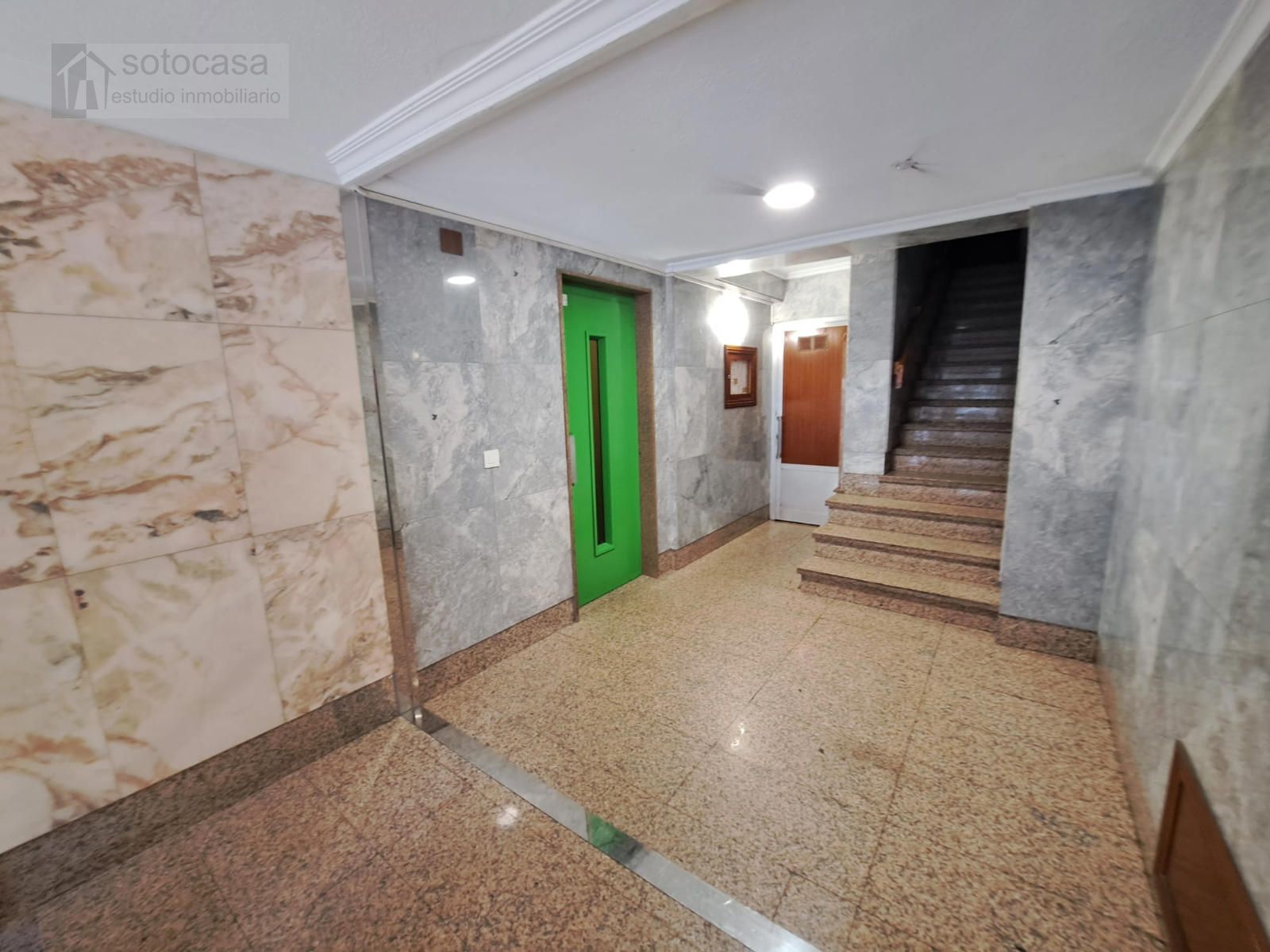ZONA CLINICO 4 DORMITORIOS ,ASCENSOR PARA ENTRAR A VIVIR.