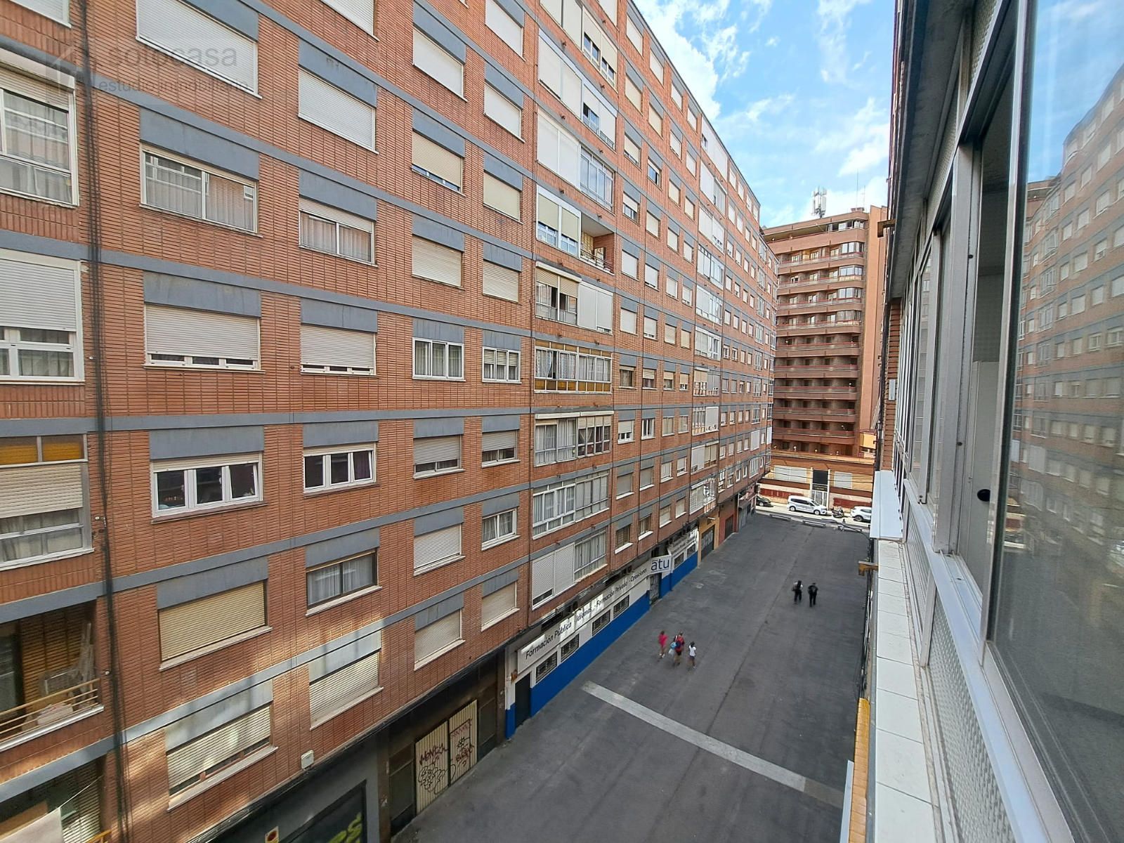 ZONA CLINICO 4 DORMITORIOS ,ASCENSOR PARA ENTRAR A VIVIR.