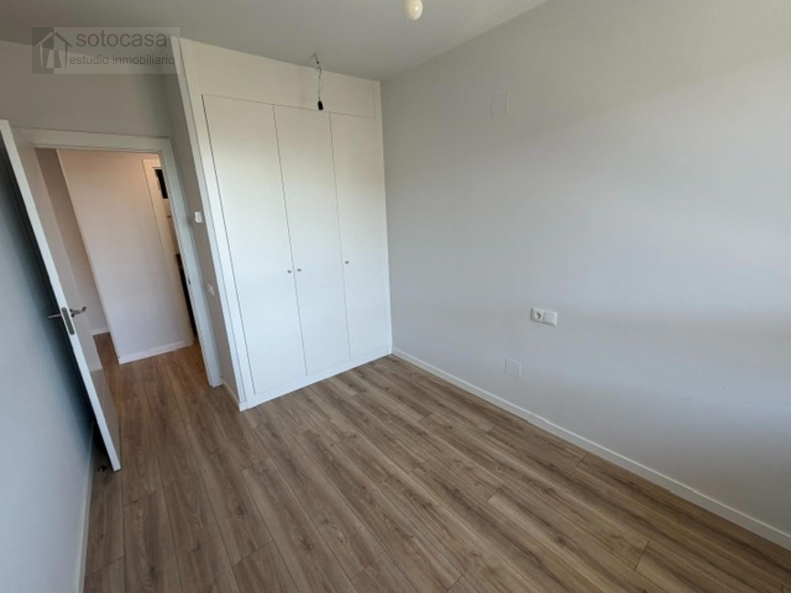OBRA NUEVA. CASI A ESTRENAR. 2 DORM. Y 2 BAÑOS. GARAJE. PISCINA. TRASTERO. TERRAZA.