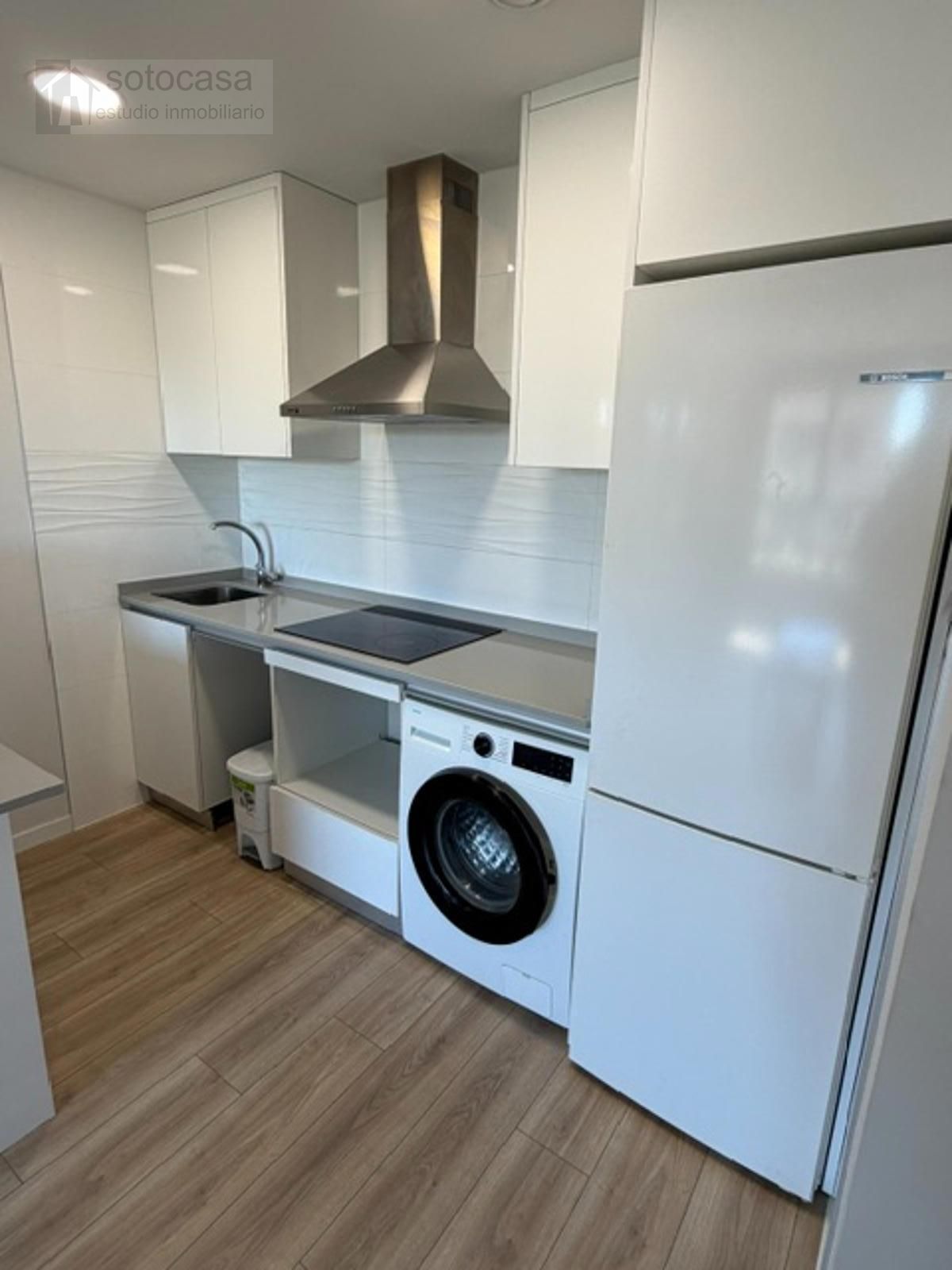 OBRA NUEVA. CASI A ESTRENAR. 2 DORM. Y 2 BAÑOS. GARAJE. PISCINA. TRASTERO. TERRAZA.