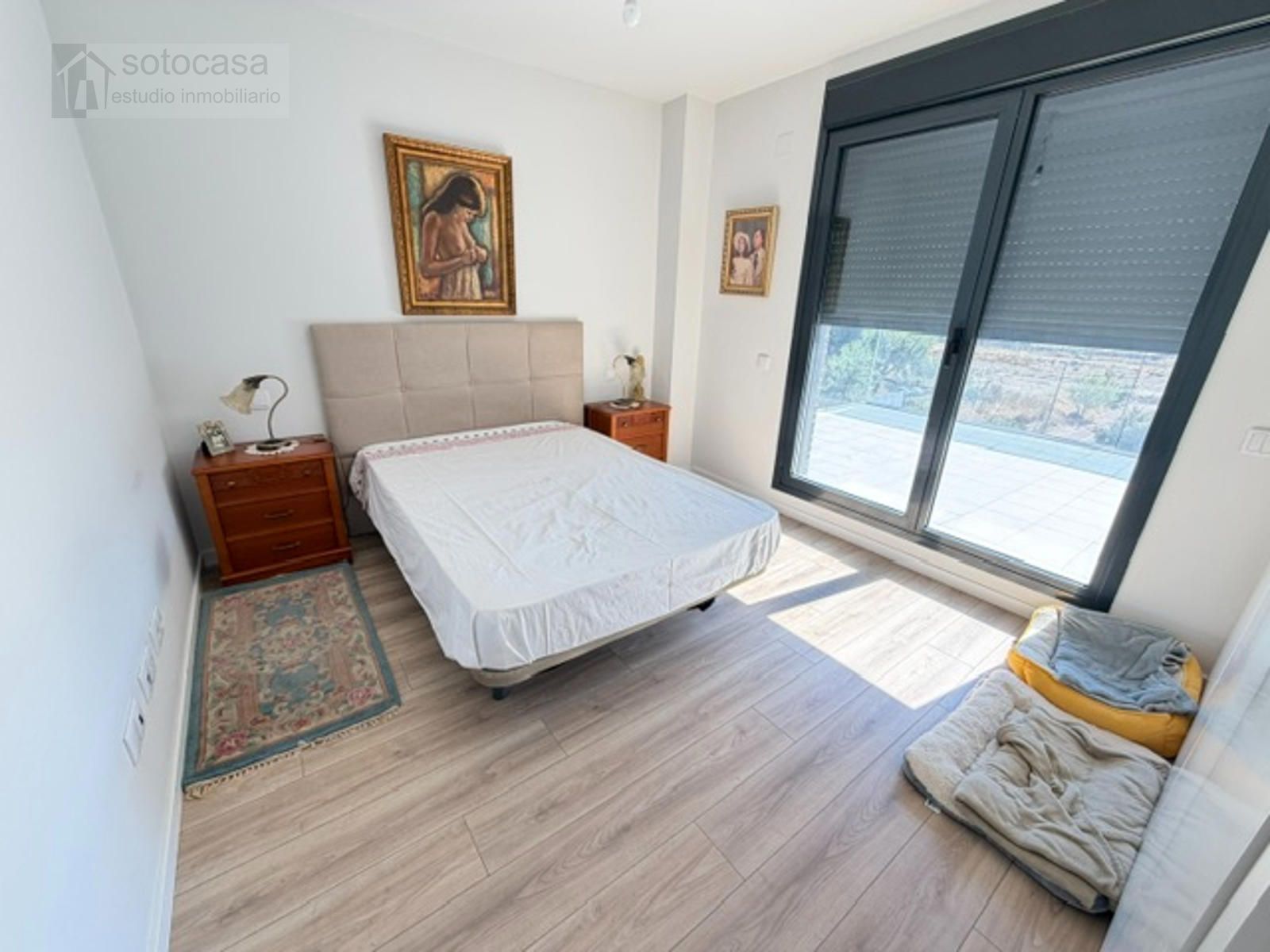 OBRA NUEVA. CASI A ESTRENAR. 2 DORM. Y 2 BAÑOS. GARAJE. PISCINA. TRASTERO. TERRAZA.