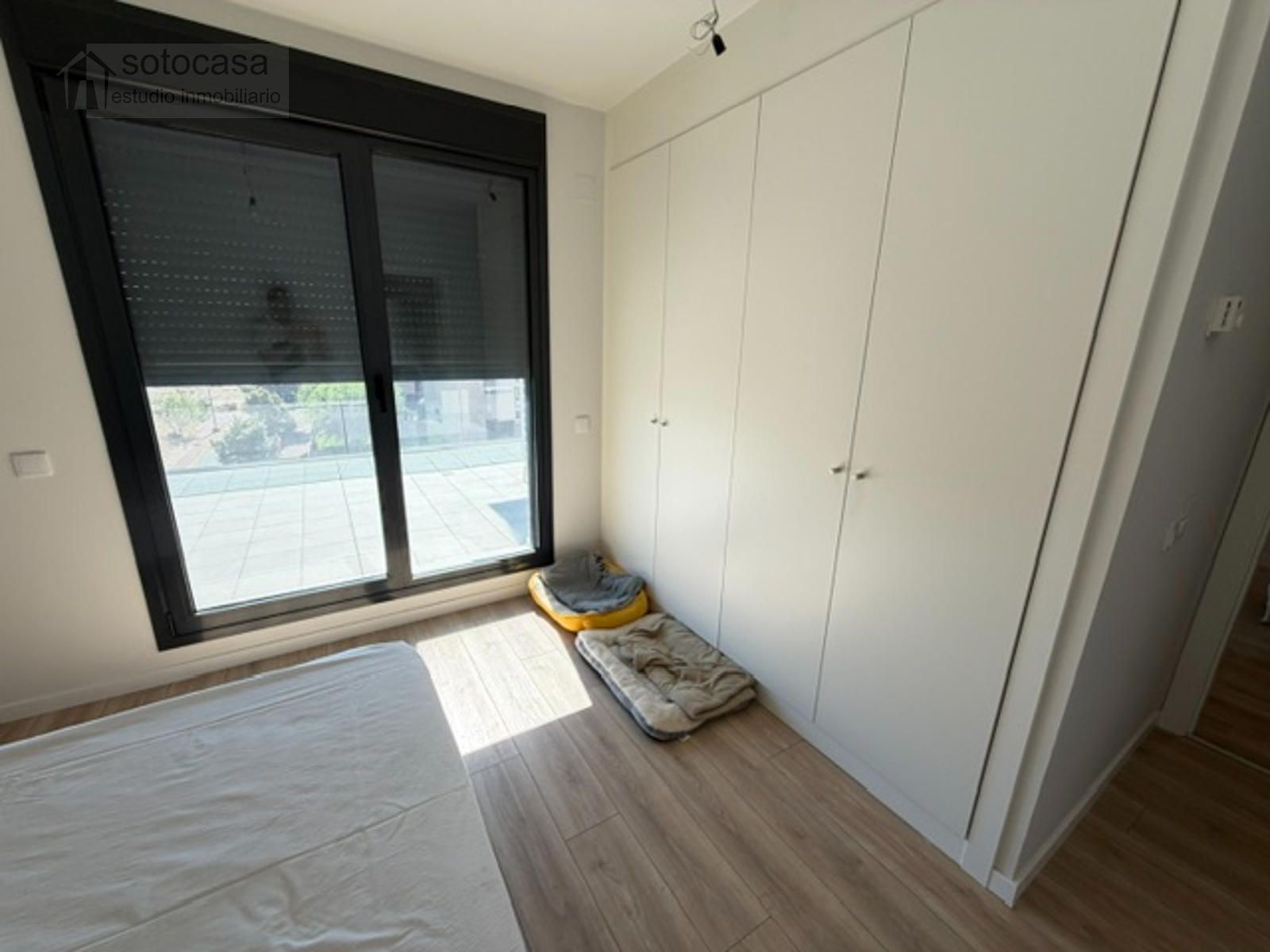 OBRA NUEVA. CASI A ESTRENAR. 2 DORM. Y 2 BAÑOS. GARAJE. PISCINA. TRASTERO. TERRAZA.