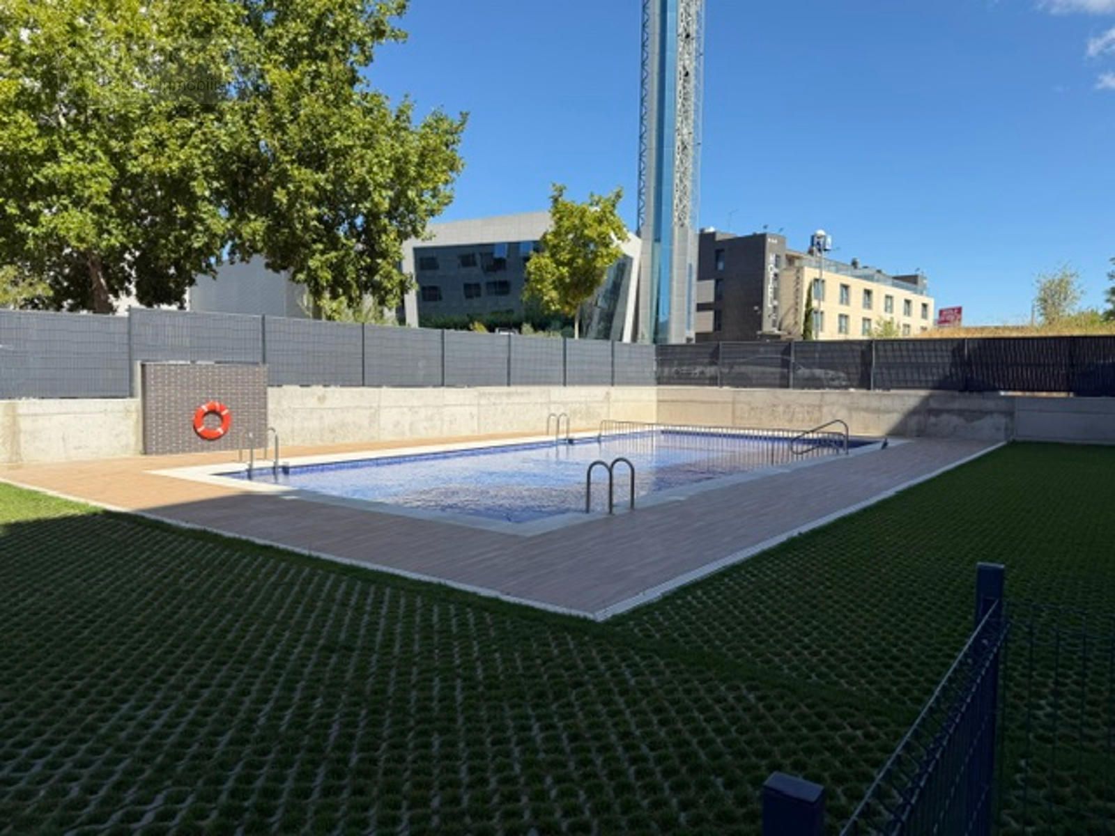 OBRA NUEVA. CASI A ESTRENAR. 2 DORM. Y 2 BAÑOS. GARAJE. PISCINA. TRASTERO. TERRAZA.