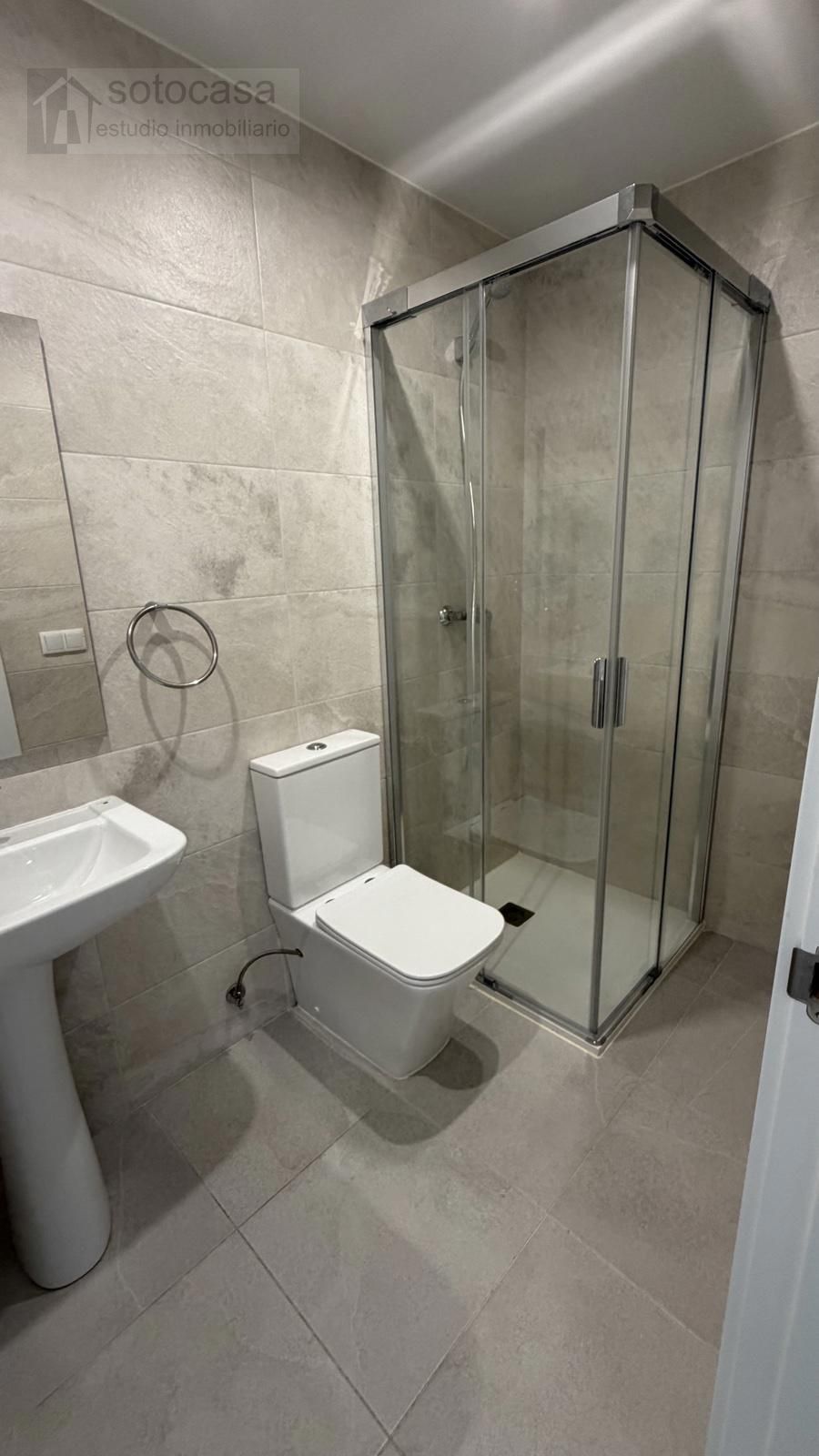 OBRA NUEVA. CASI A ESTRENAR. 2 DORM. Y 2 BAÑOS. GARAJE. PISCINA. TRASTERO. TERRAZA. - Foto 37