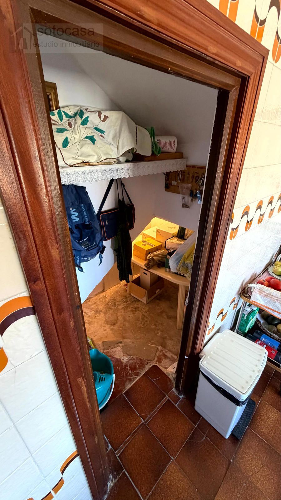 Casa de pueblo con patio de 100 metros !! 4 dormitorios. Para actualizar. - Foto 32