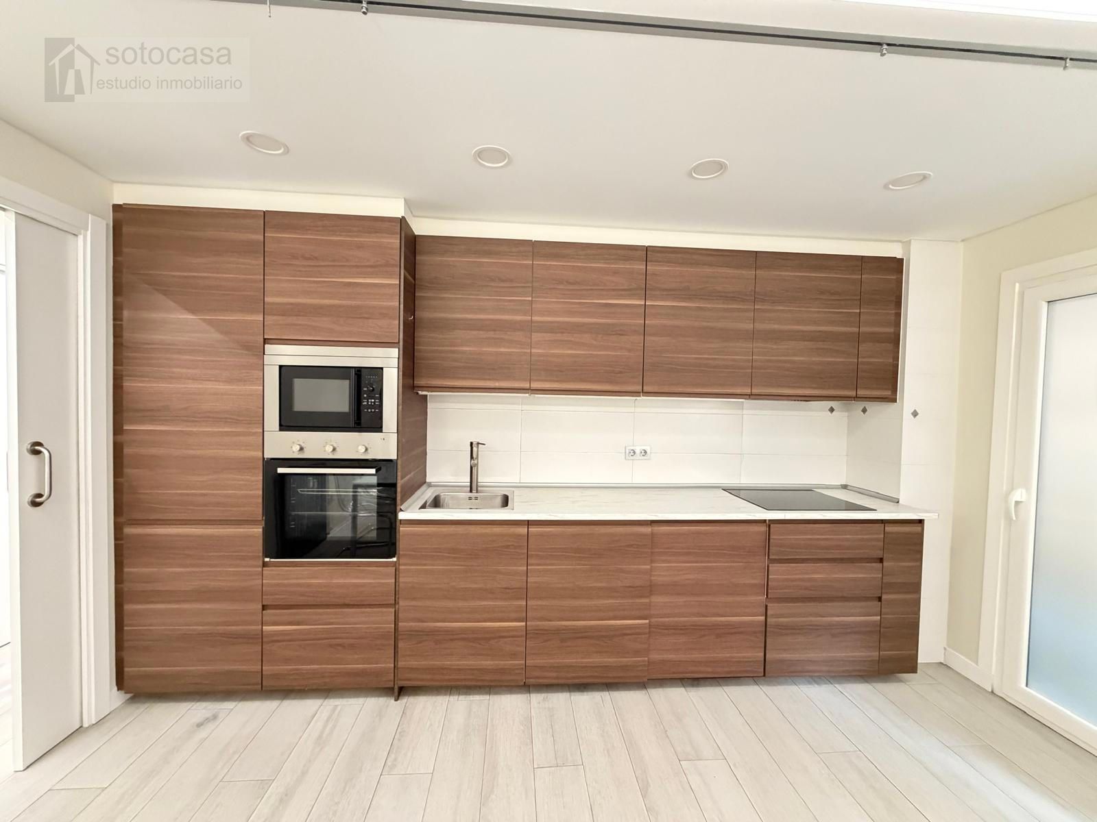 VIVIENDA EN CENTRO REFORMADA CON VISTAS A PLAZA DE LOS ARCES - Foto 9