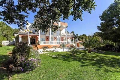 отдельная вилла на продажу L