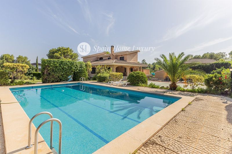 Villa te koop Riba-Roja De Túria, Valencia. Ref: 2209. Spain Home Luxury