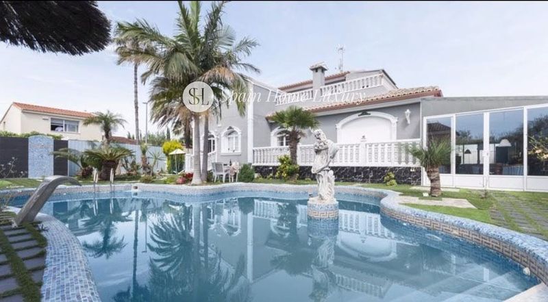 Chalet Independiente en venta Gandia, Valencia. Ref: 2906. Spain Home Luxury