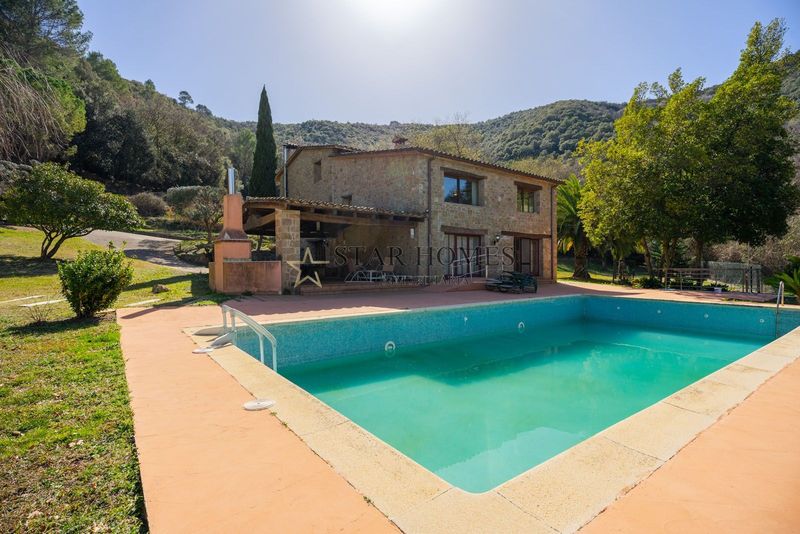 en venda Porqueres, Girona. Ref: 1104. Star Homes Immobiliària