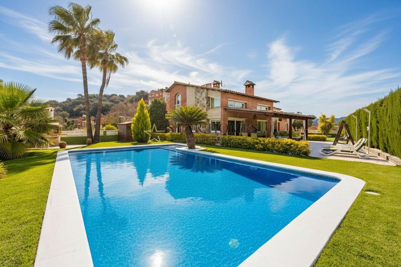 Chalet Independiente en venta Sant Fost de Campsentelles, Barcelona. Ref: 1273. Star Homes Immobiliària