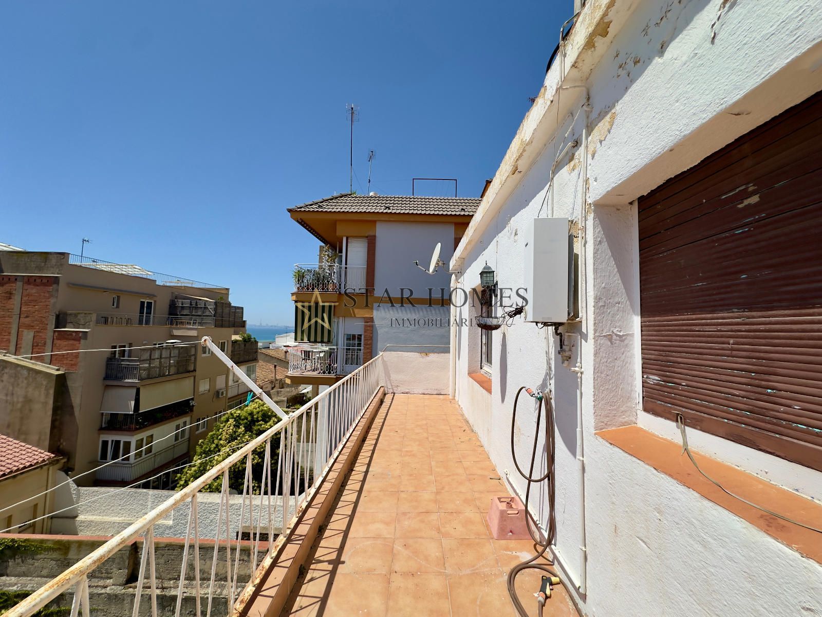 Edifícío Único à venda en El Masnou, Barcelona