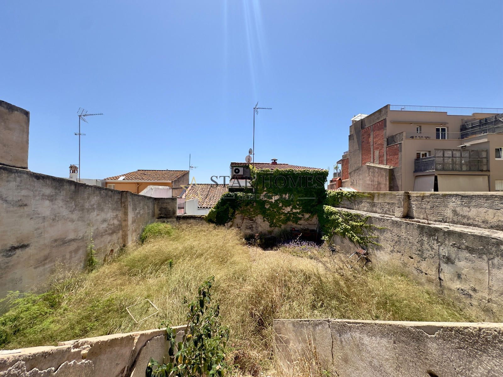 Edifícío Único à venda en El Masnou, Barcelona