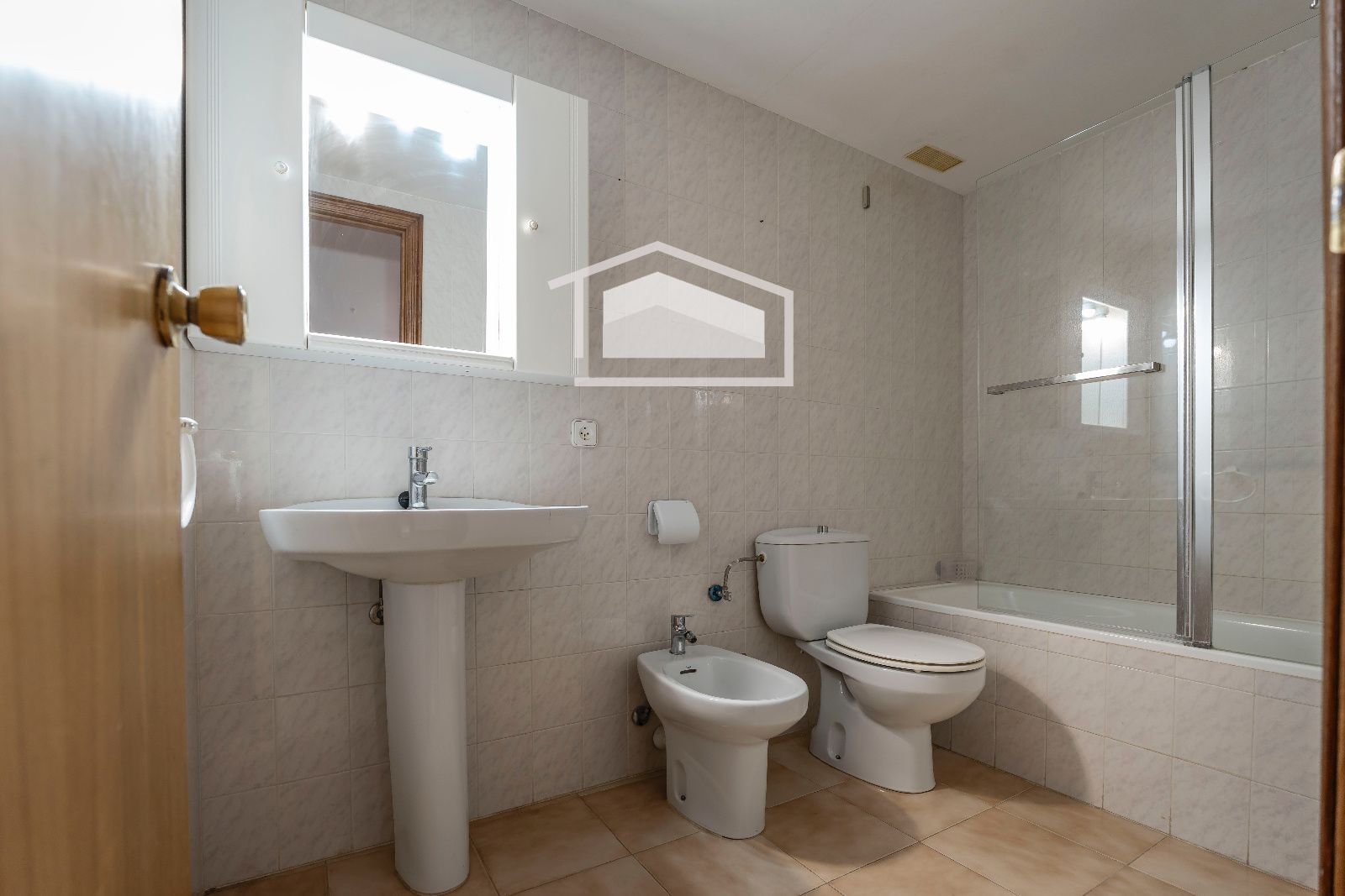 Piso de 3 habitaciones con terraza y garaje a un minuto del mar - Foto 14