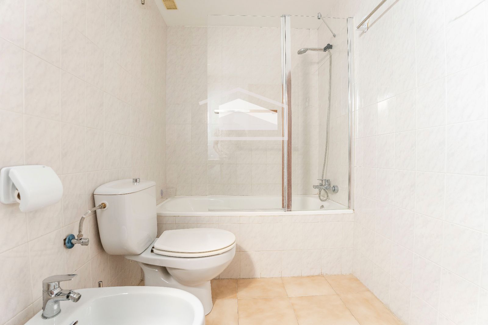 Piso de 3 habitaciones con terraza y garaje a un minuto del mar - Foto 16