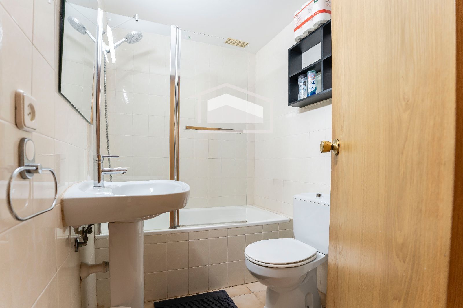 Piso de 3 habitaciones con terraza y garaje a un minuto del mar - Foto 26
