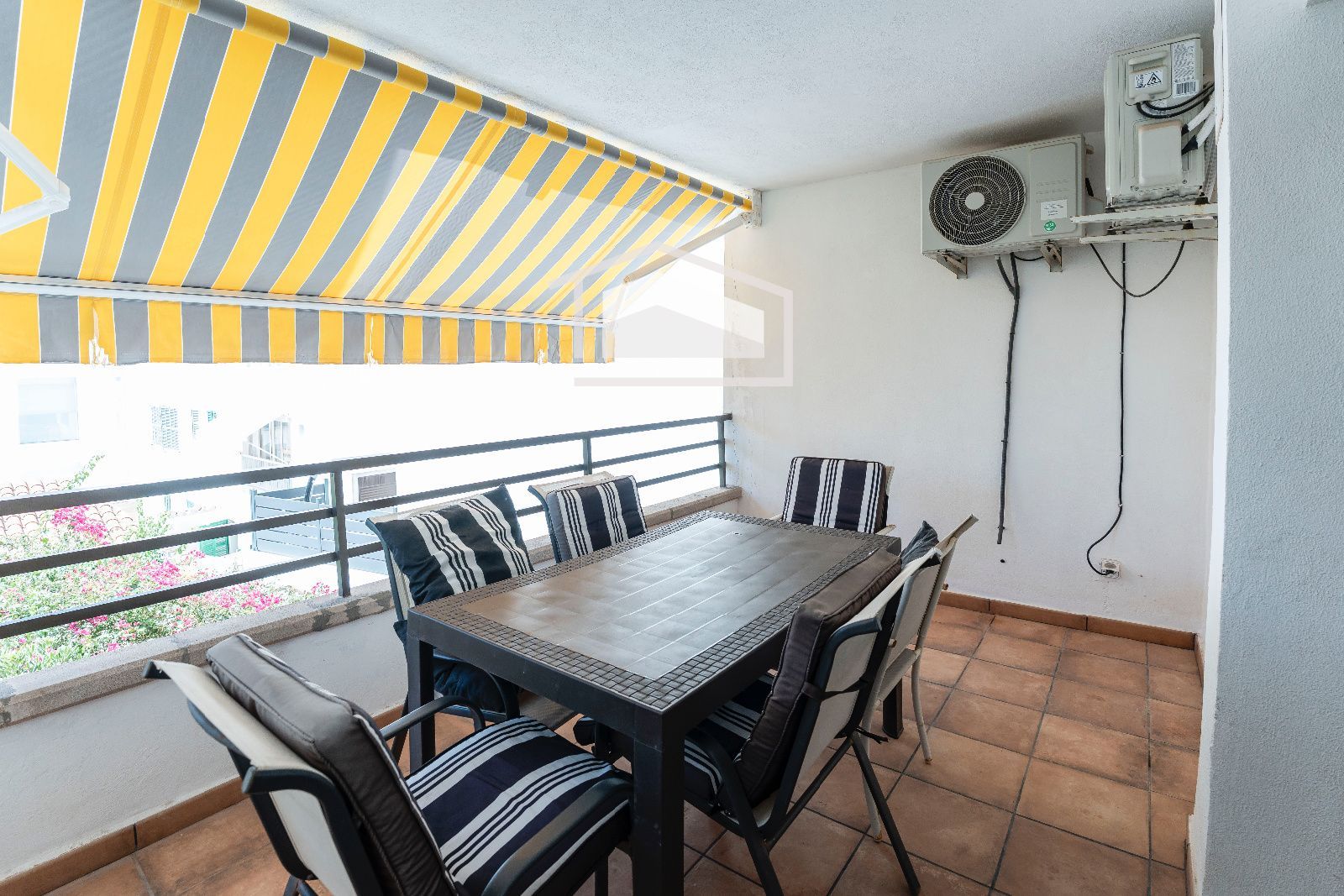 Piso de 3 habitaciones con terraza y garaje a un minuto del mar - Foto 5