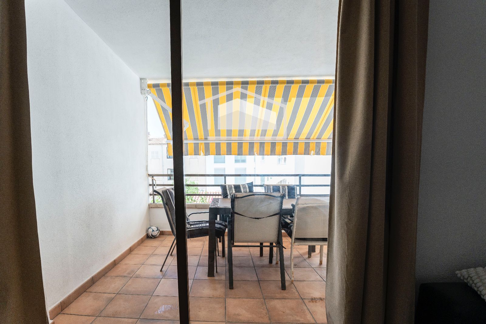 Piso de 3 habitaciones con terraza y garaje a un minuto del mar - Foto 7