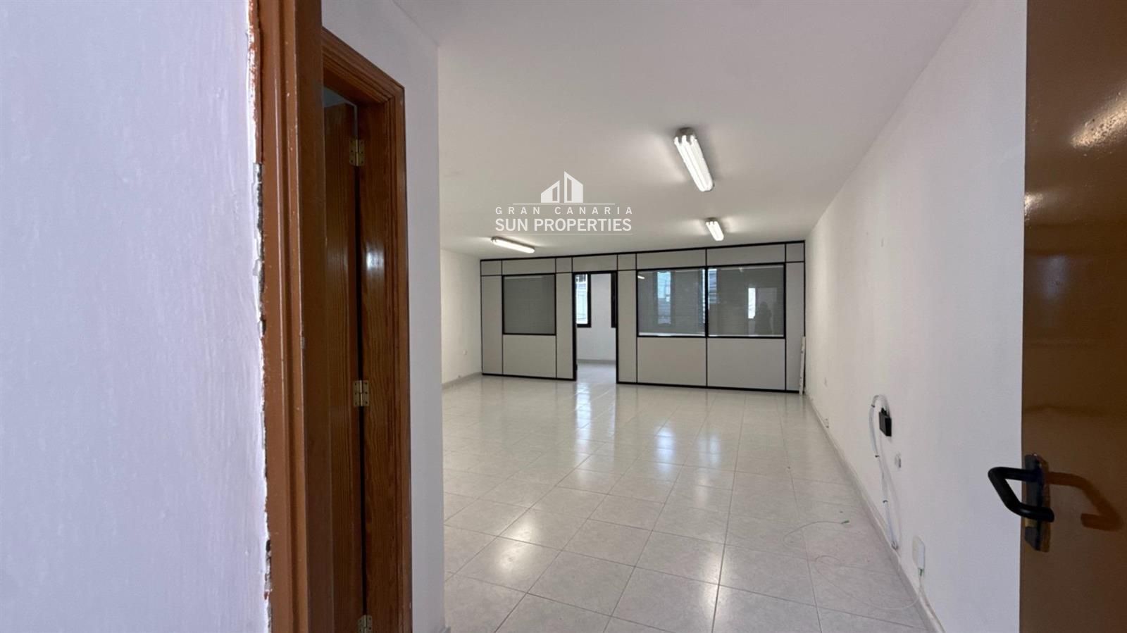 Biuro na sprzedaż i do wynajęcia Las Palmas de Gran Canaria, Las Palmas. Ref: 10817. Gran Canaria Sun Properties