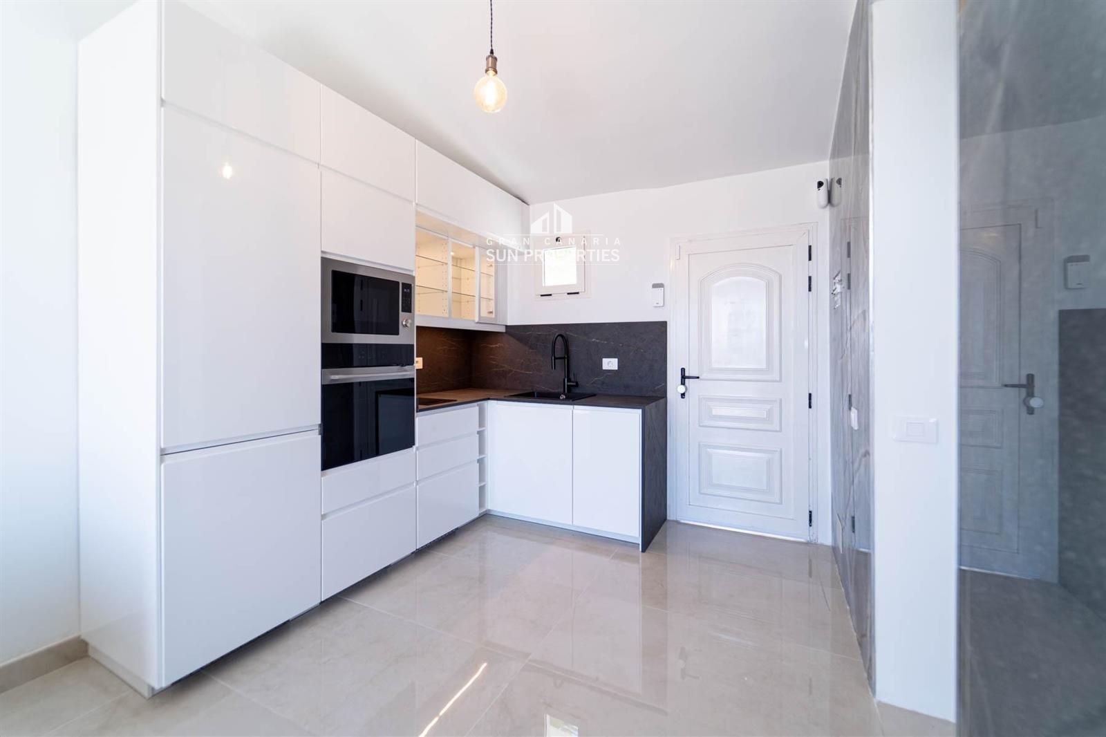 Exclusivo apartamento reformado a estrenar con vistas al mar - Foto 13