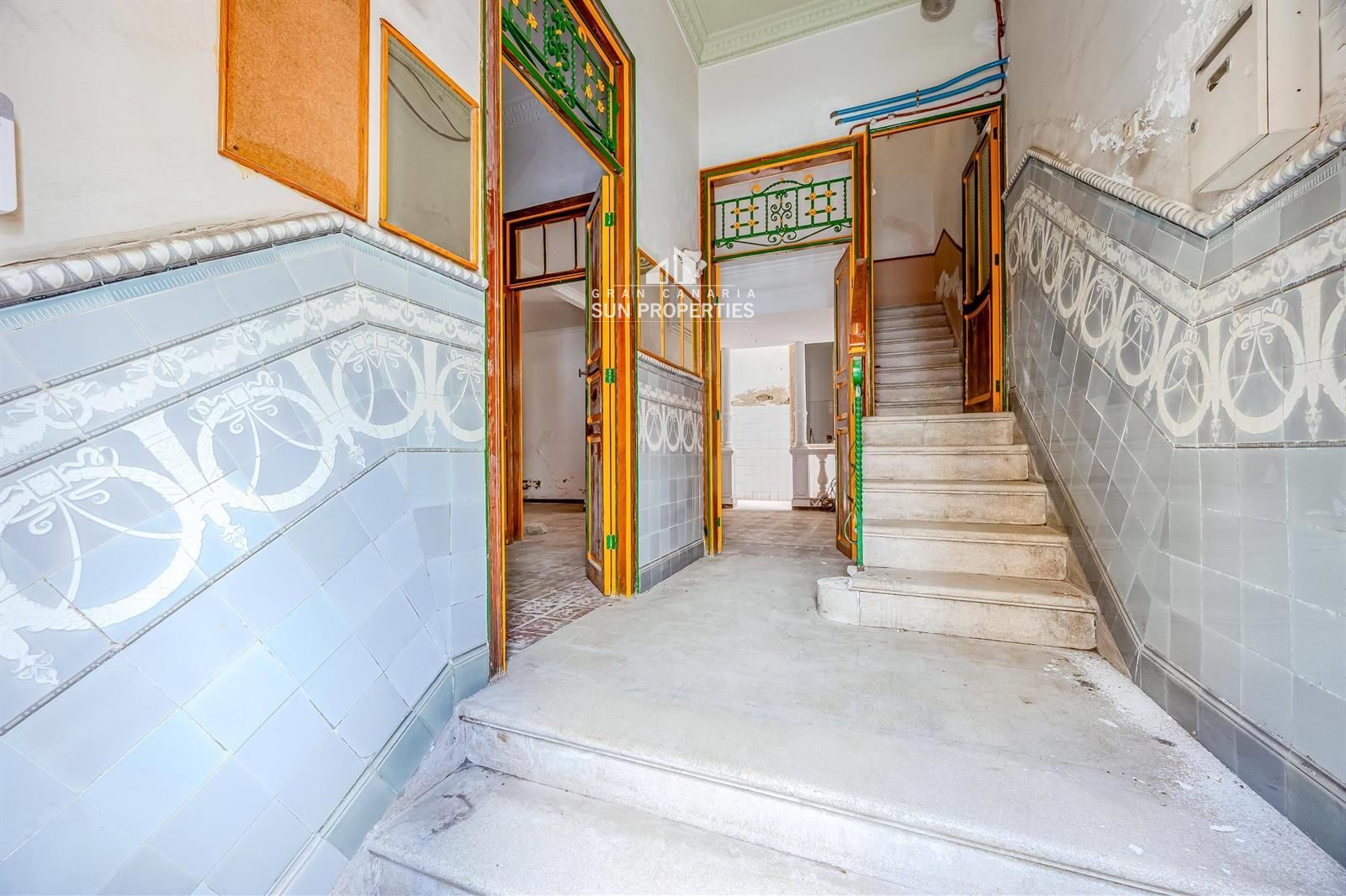 EDIFICIO CON GRAN POTENCIAL DE DESARROLLO EN ZONA CÉNTRICA DE LAS PALMAS - Foto 2