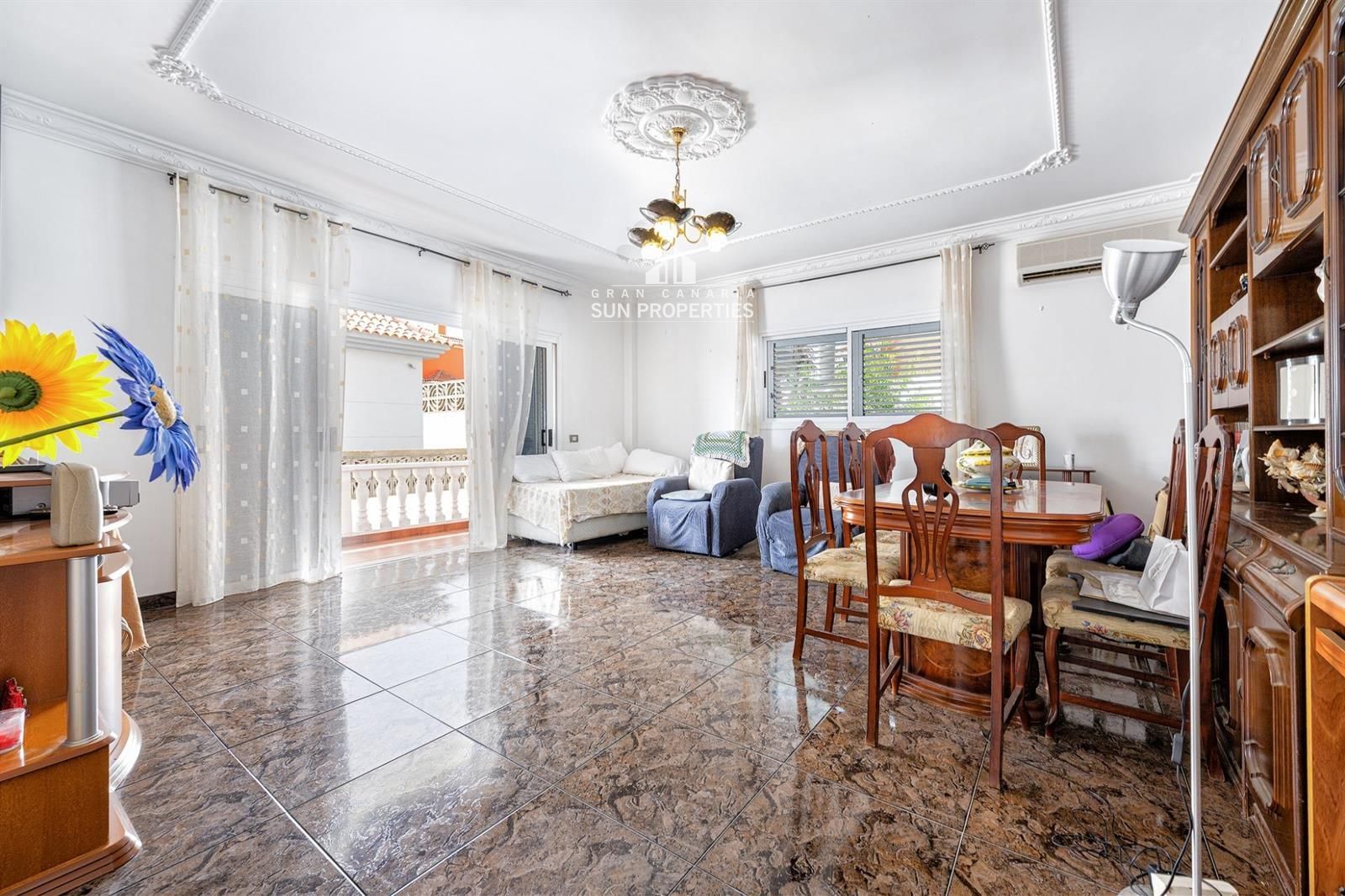 Amplio Chalet Independiente en Los Olivos, Sonnenland – Gran Parcela, Garaje Privado y Totalmente Adaptado - Foto 5