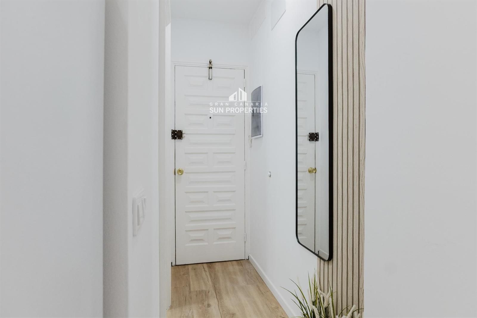 Apartamento reformado y a estrenar con salida directa a Pase de Las Canteras - listo para entrar a vivir - Foto 15