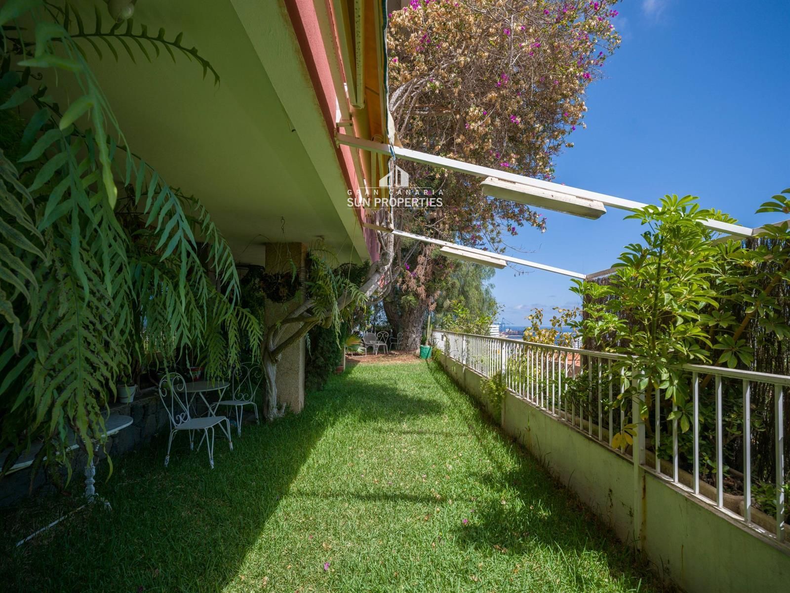 Chalet independiente junto a Paseo de Chil, con jardín, ascensor y vistas a la bahía - Foto 10