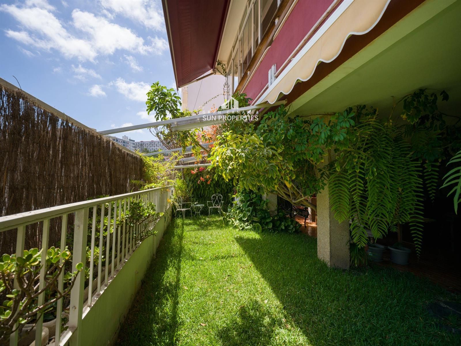 Chalet independiente junto a Paseo de Chil, con jardín, ascensor y vistas a la bahía - Foto 13